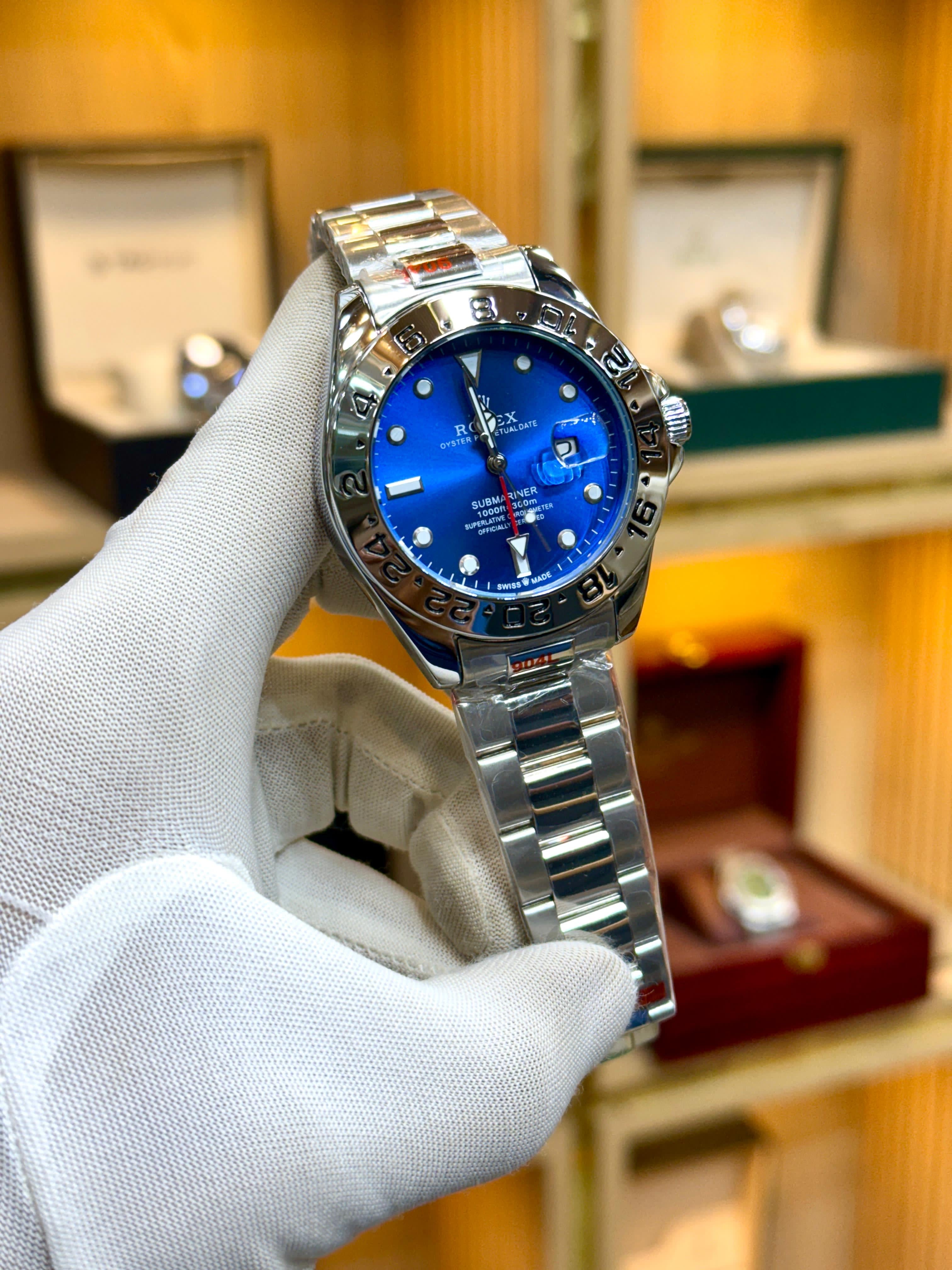 Rolex GMT Semi Auto (QUARTZ) Rotating Bazel (Royal Navy)